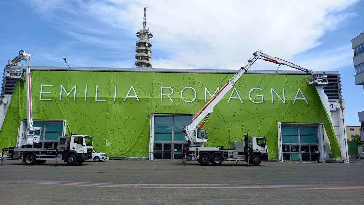 Verona Fiera – Allestimento Vinitaly con Multitel  Pagliero MJ32 e MJ 42